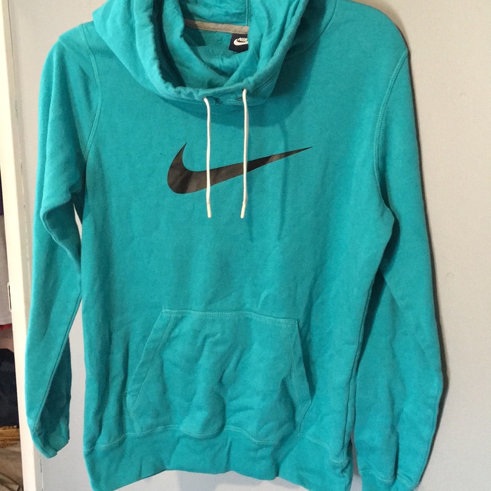 Nike- Sweater